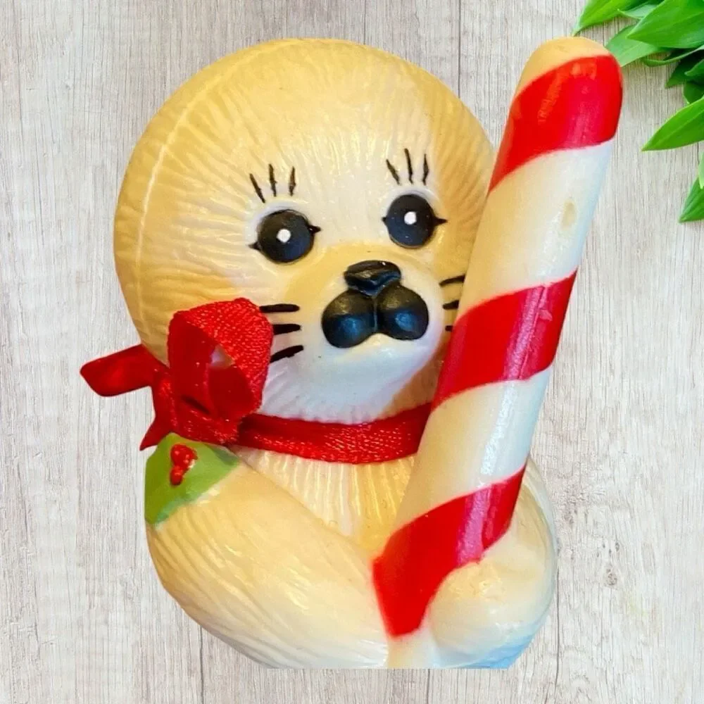 NIB CURRENT Young Uns Endangered White Baby Seal Stocking Hangers 1989